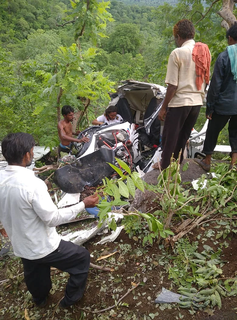 महाराष्ट्र: जलगांव में ट्रेनर विमान क्रैश, पायलट की मौत, ट्रेनी घायल
