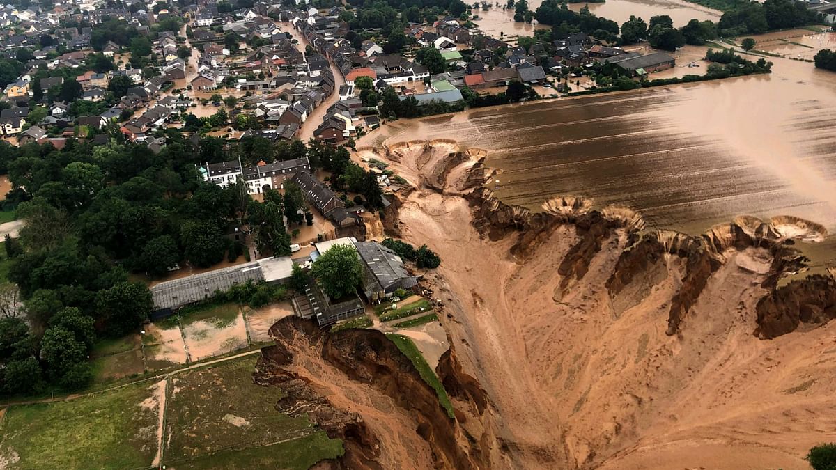यूरोप में बाढ़: अब तक 150 लोगों की मौत, जर्मनी में सबसे ज्यादा नुकसान