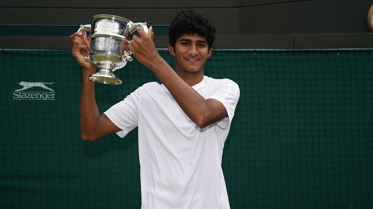 Wimbledon जूनियर चैंपियन बने समीर बनर्जी, जीत पर धनखड़ समेत भारतीयों ने दी बधाई