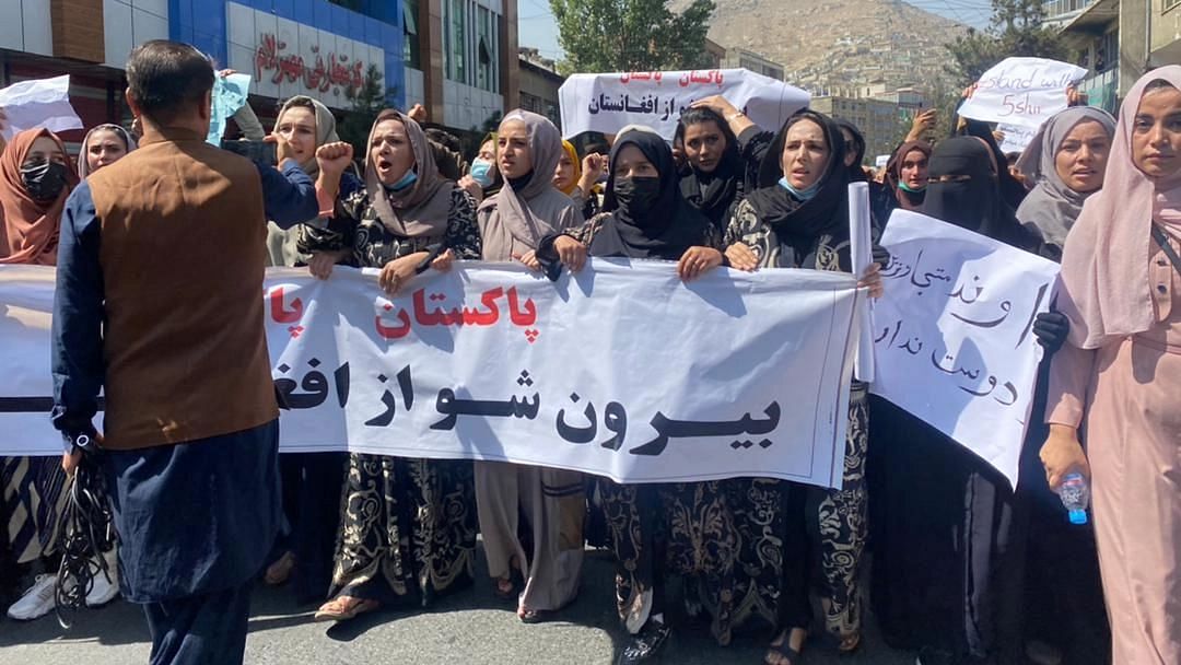 काबुल में पाक विरोधी प्रदर्शन, रैली रोकने के लिए तालिबान ने चलाई गोली-रिपोर्ट