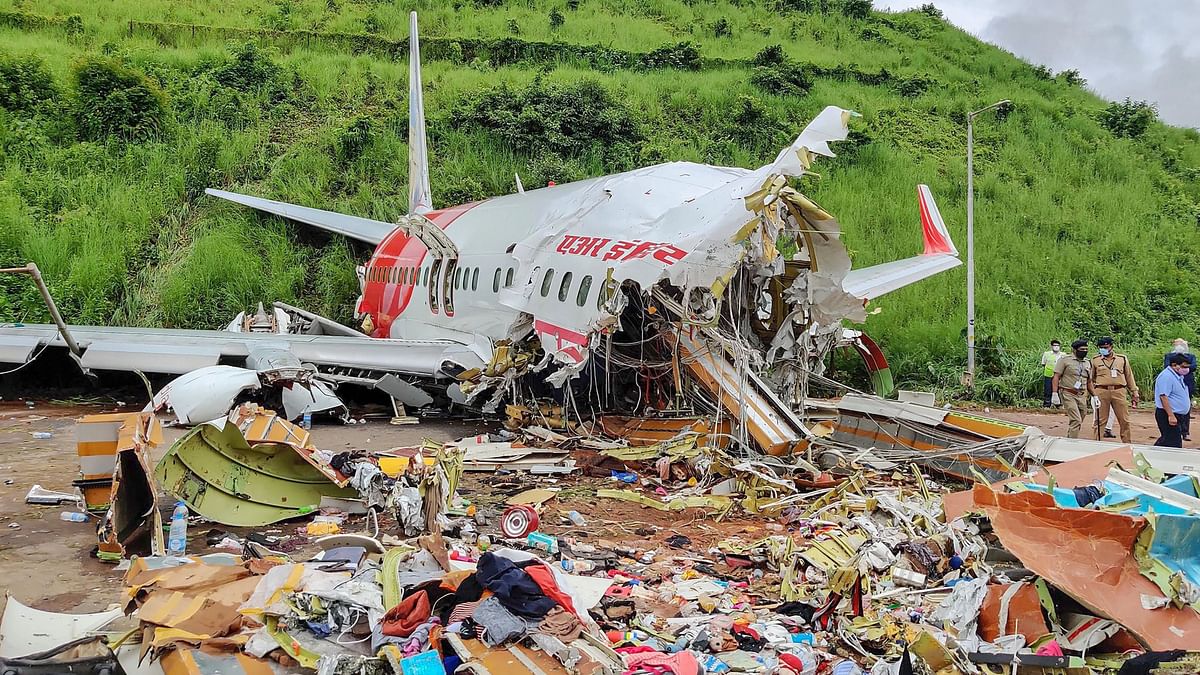 कोझीकोड विमान दुर्घटना: पायलट की लापरवाही से गई थी 20 लोगों की जान - रिपोर्ट