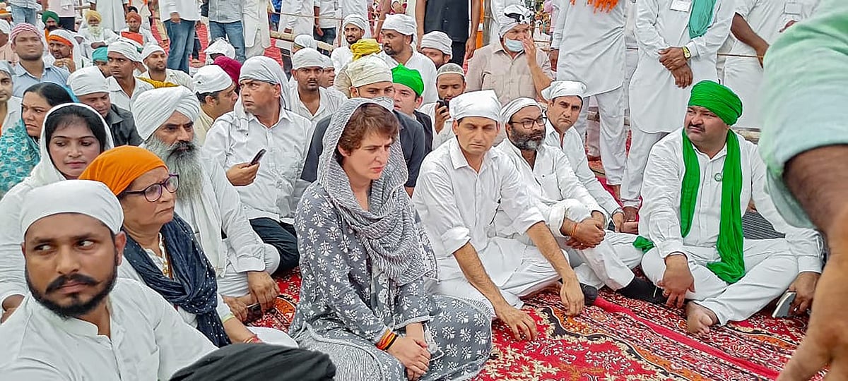 लखीमपुर खीरी के मृत किसानों के अंतिम अरदास में शामिल हुईं प्रियंका गांधी