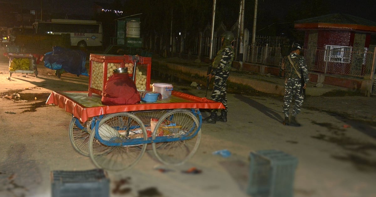 आतंकी हमलों से डरे बिहारी मजदूर, रिश्तेदारों का आरोप-घर नहीं आने दे रहे ठेकेदार