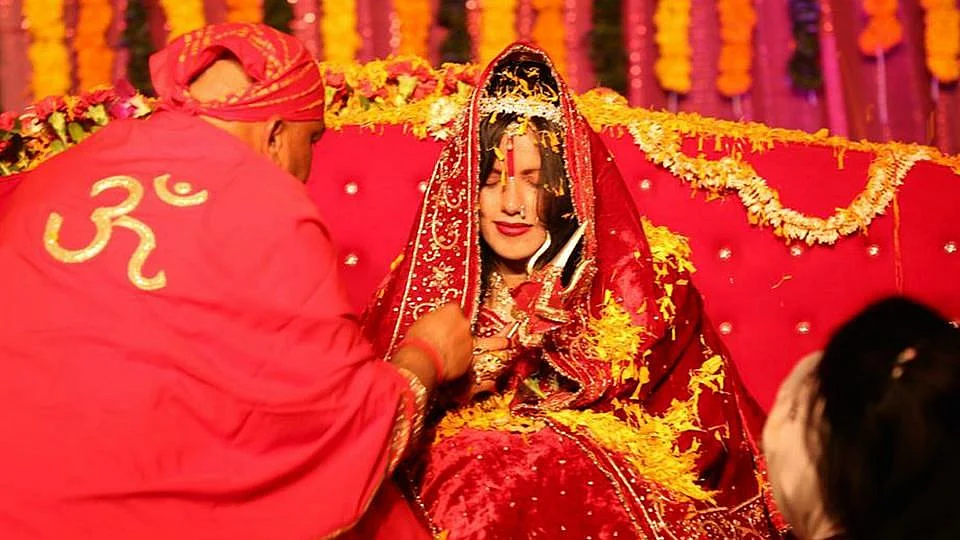 <div class="paragraphs"><p>राधे मां नासिक कुंभ मेले में </p></div>