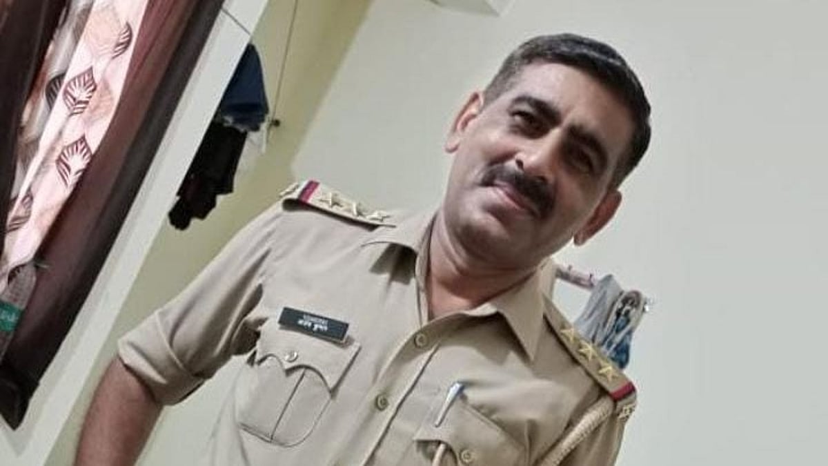 गोरखपुर मर्डर के बाद भी न बदली UP पुलिस, अब बुलंदशहर के इंस्पेक्टर ने पार की हद