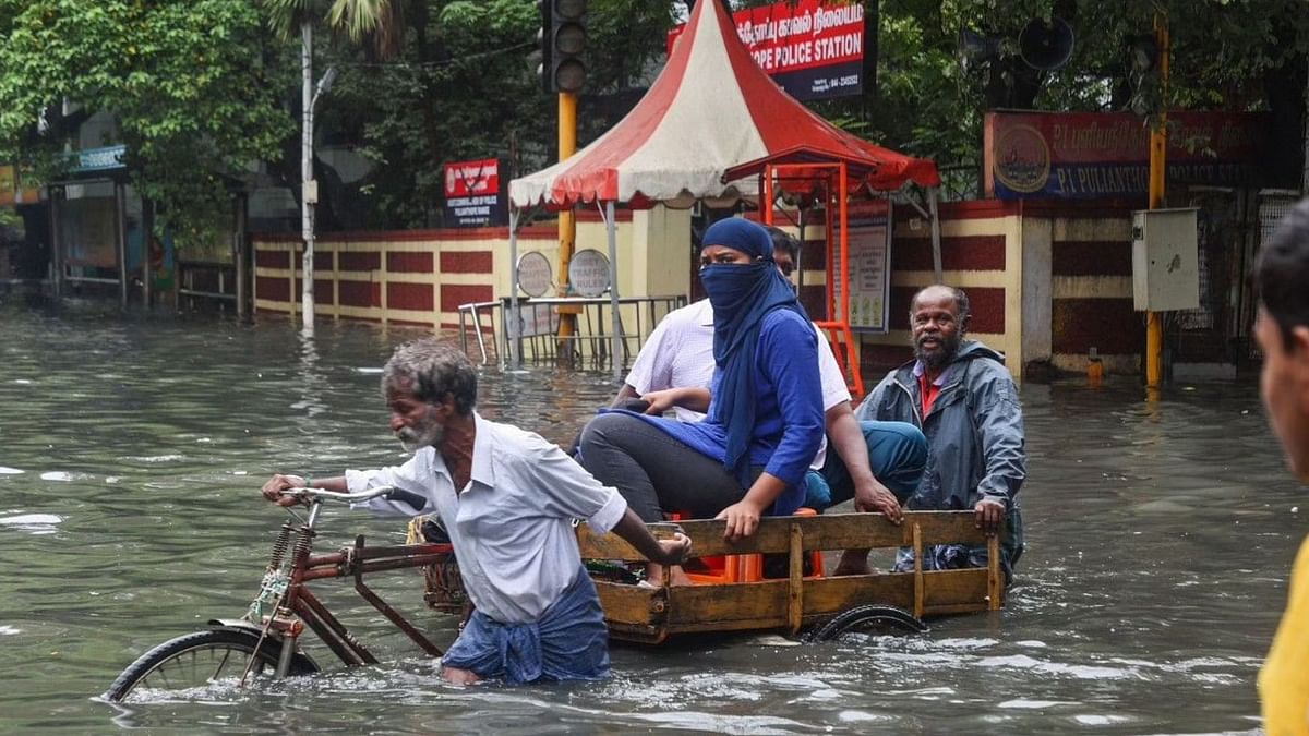 तमिलनाडु में भारी बारिश के बाद 3 मौतें, चेन्नई के कुछ हिस्सों में जलभराव