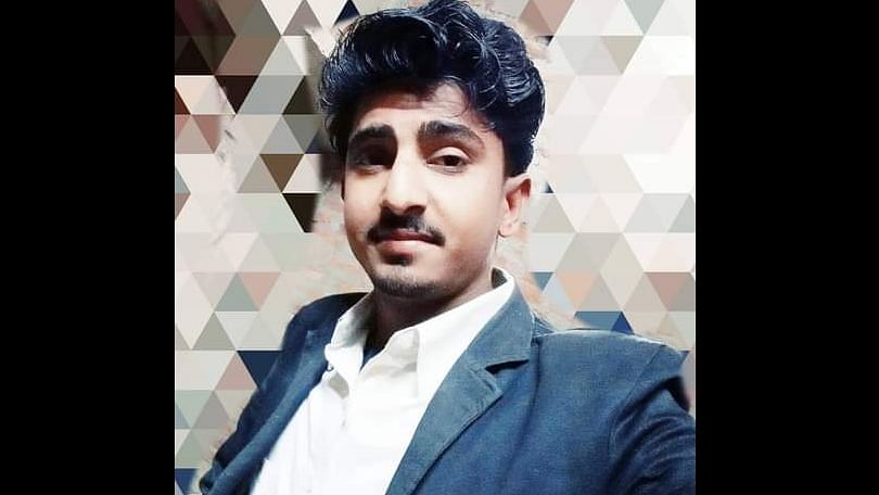 <div class="paragraphs"><p>बिहार:मधुबनी में पत्रकार की जली हुई लाश बरामद,अस्पताल संचालकों पर हत्या का आरोप</p></div>