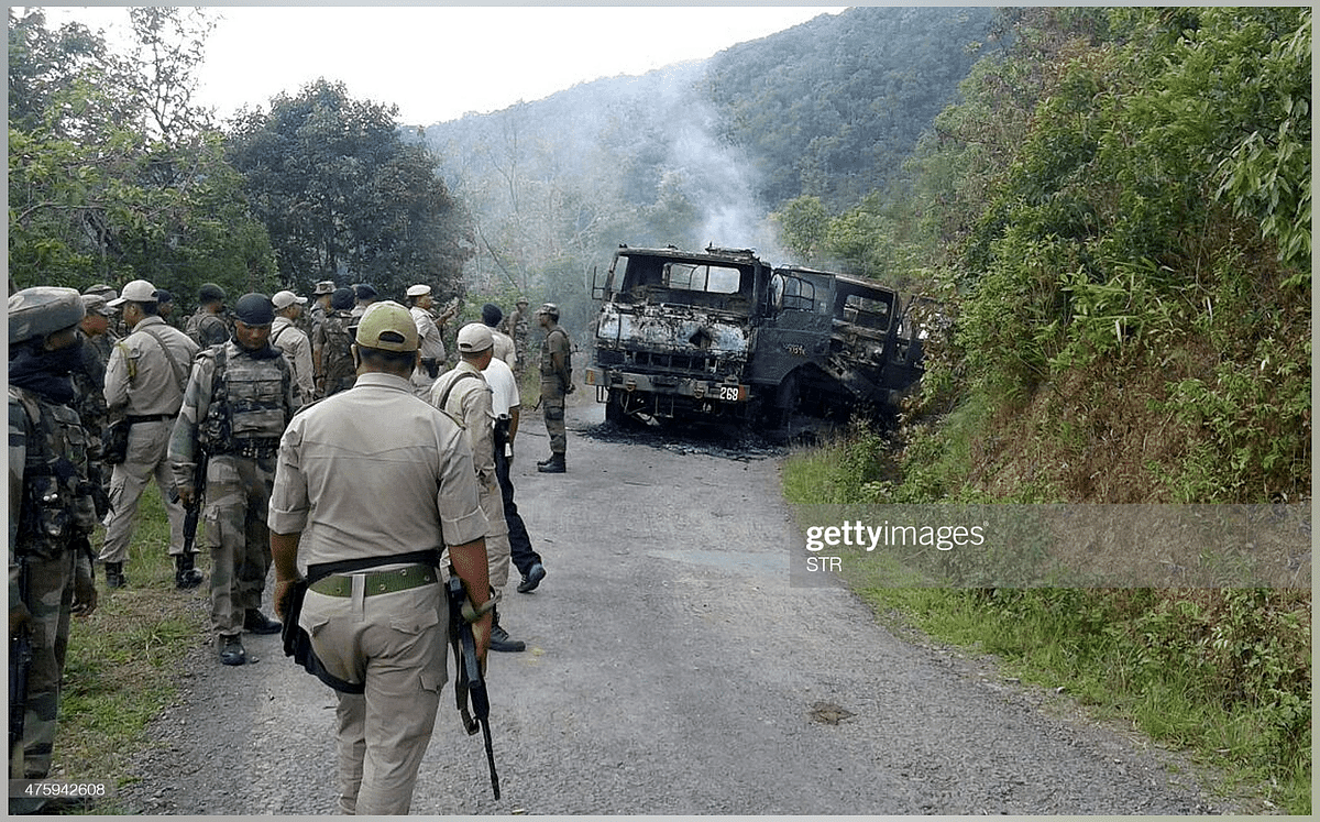 ये फोटो 2015 की है. तब मणिपुर के चंदेल में उग्रवादियों ने सेना के काफिले पर हमला किया था, जिसमें 20 जवान शहीद हुए थे