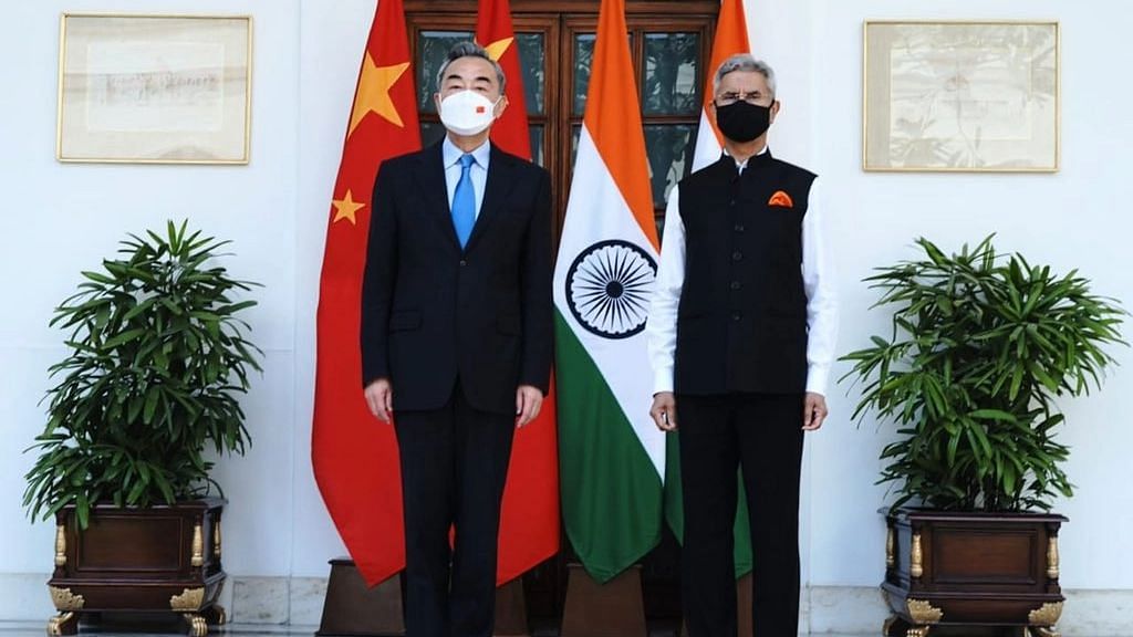 <div class="paragraphs"><p>'भारत-चीन संबंध सामान्य नहीं'- चीनी विदेश मंत्री के साथ बैठक के बाद एस. जयशंकर</p></div>