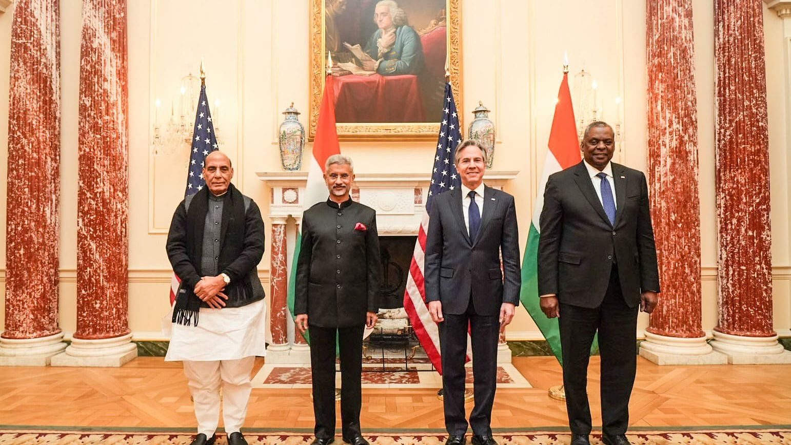 <div class="paragraphs"><p>रक्षा मंत्री राजनाथ सिंह और विदेश मंत्री जय़शंकर के साथ अमेरिकी समकक्ष</p></div>