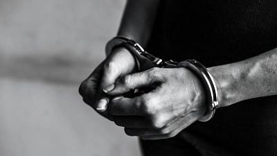 असम में अल-कायदा के 6 संदिग्ध कैडर गिरफ्तार, 15 मोबाइल, 20 सिम कार्ड बरामद