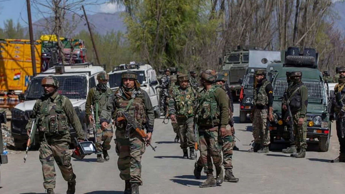 जम्मू-कश्मीर: आतंकियों ने सरपंच को मारी गोली, हॉस्पिटल ले जाते वक्त तोड़ा दम