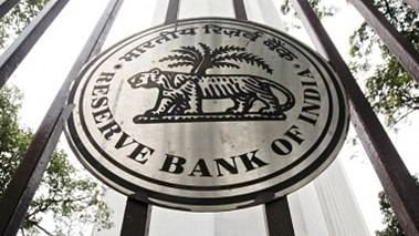 <div class="paragraphs"><p>RBI ने रेपो रेट में नहीं किया बदलाव, ब्याज दर 6.5%, महंगे कर्ज की आशंका नहीं</p></div>