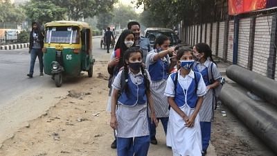 <div class="paragraphs"><p>Delhi: नर्सरी से कक्षा 5वीं तक सभी स्कूल 12 जनवरी तक बंद, IMD का येलो अर्लट जारी</p></div>