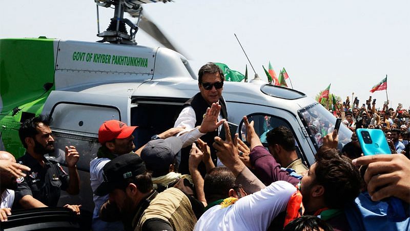 पाकिस्तान में बवाल, इमरान खान का आजादी मार्च में हिंसा,जानिए अबतक क्या-क्या हुआ?