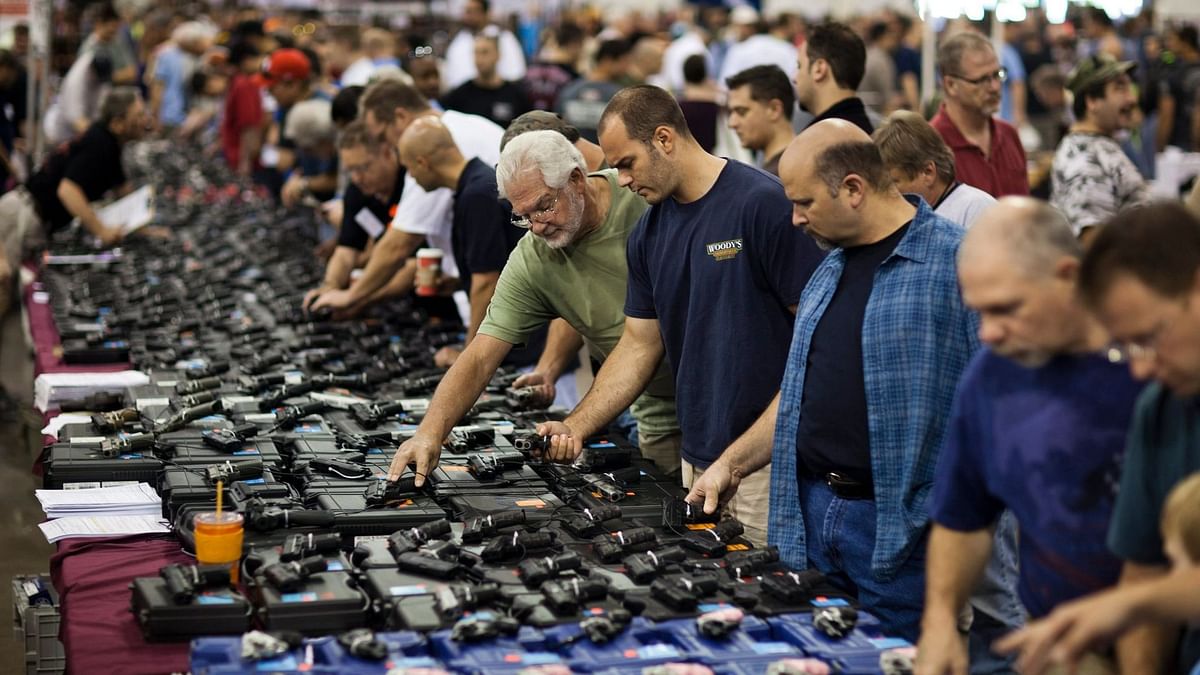 America Gun Culture: सिम-मोबाइल जैसे बंदूक खरीदना आसान, घोस्ट गन और बड़ी चुनौती