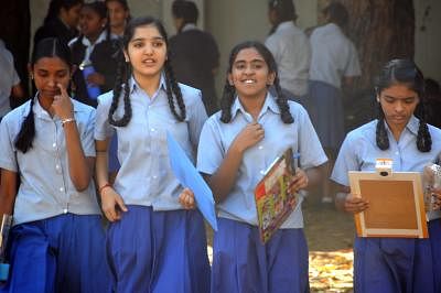 <div class="paragraphs"><p>Karnataka Board Result: 10वीं का रिजल्ट आज, 8.73 लाख छात्र कर रहे इंतजार</p></div>