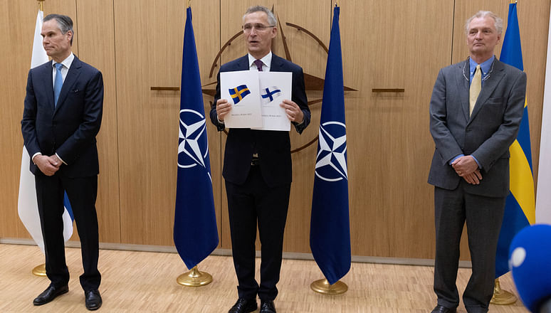 <div class="paragraphs"><p>Sweden और Finland ने औपचारिक रूप से Nato में शामिल होने के लिए आवेदन किया</p></div>