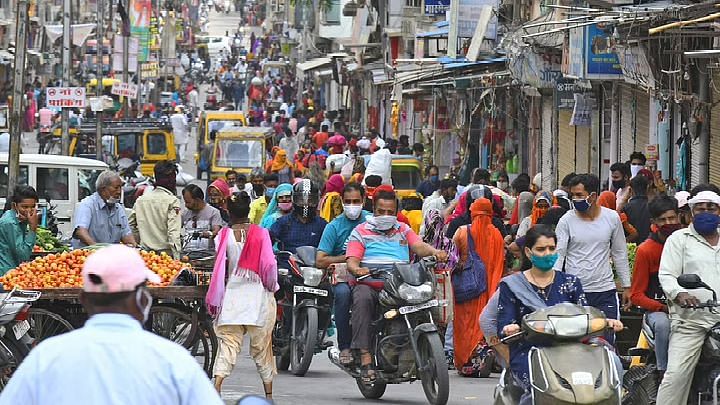 2023 तक भारत की जनसंख्या चीन से आगे निकल जाएगी, प्रजनन दर कम होगी: UN की रिपोर्ट