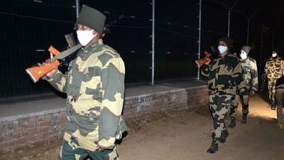 <div class="paragraphs"><p>Tripura में उग्रवादियों का BSF पर हमला, 1 जवान शहीद</p></div>