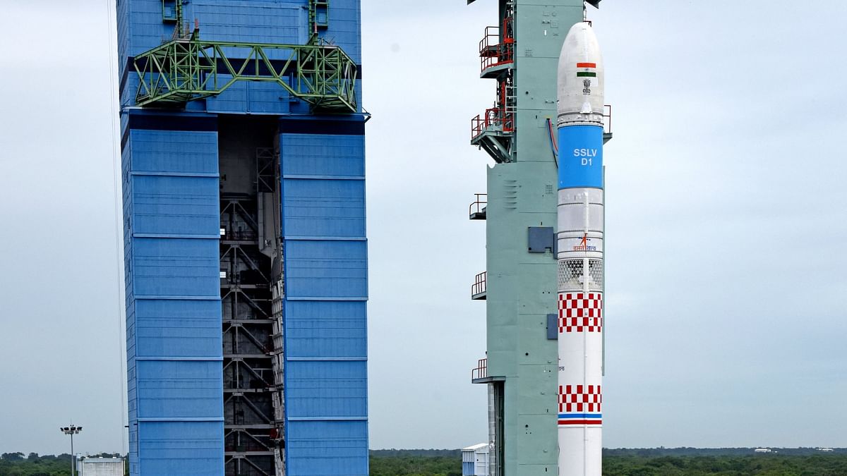 ISRO ने लॉन्च किया सबसे छोटा रॉकेट SSLV, सैटेलाइट से टूटा संपर्क   