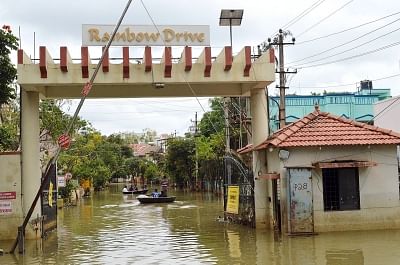 कर्नाटक : बेंगलुरु में मूसलाधार बारिश, मौसम विभाग ने तटीय इलाकों के लिए जारी किया रेड अलर्ट
