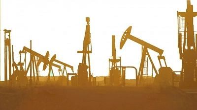 <div class="paragraphs"><p>Crude Oil: सरकार ने की कच्चे तेल पर अप्रत्याशित कर में कटौती</p></div>