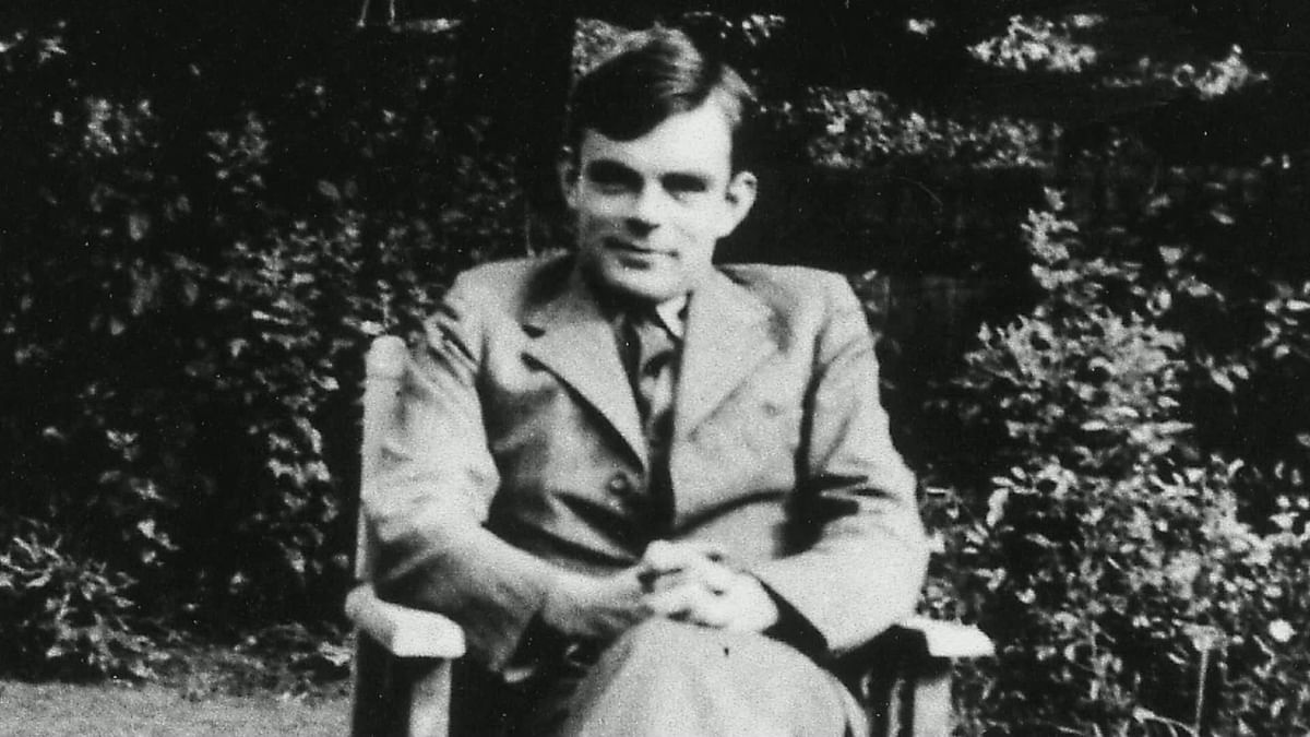 Story of Alan Turing: AI के जनक और WW2 में लाखों
की जान बचाने वाले वैज्ञानिक की कहानी दर्द भरी है. 
