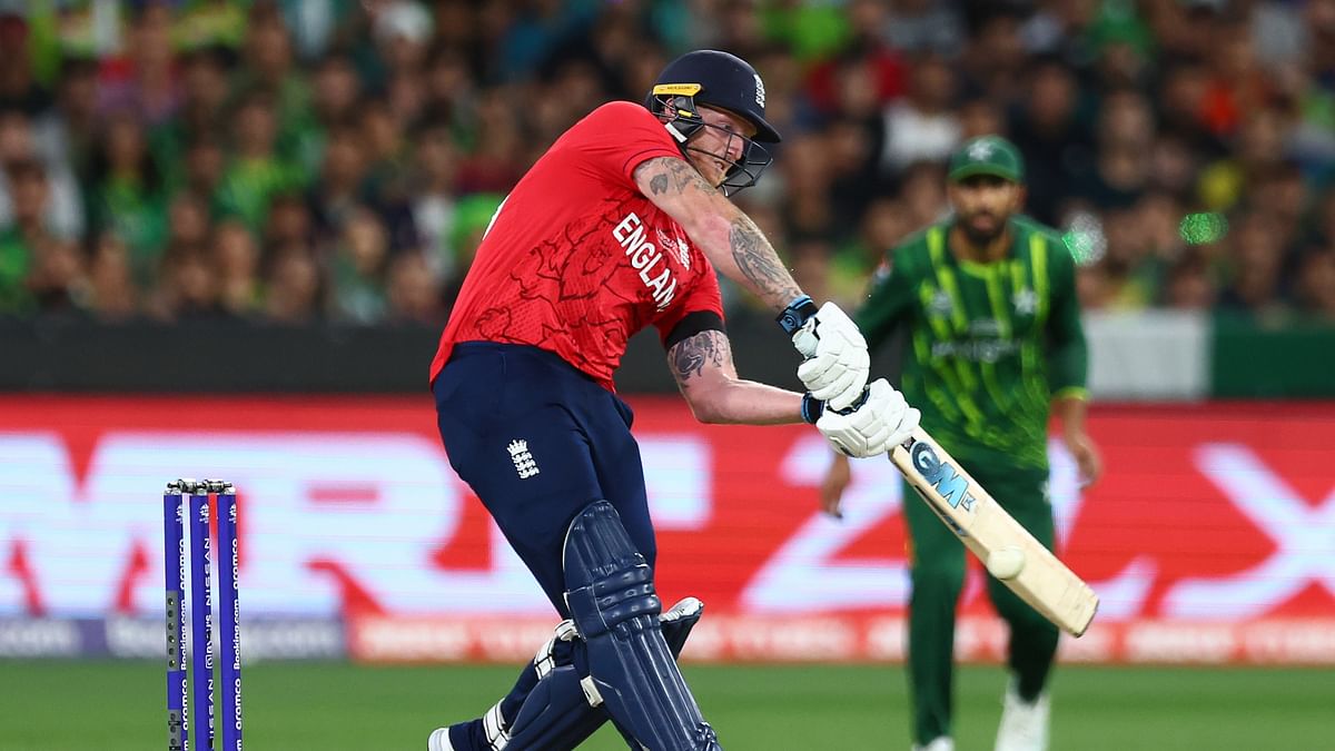 इंग्लैंड बना टी-20 का वर्ल्ड चैंपियन- फाइनल में पाकिस्तान को 5 विकेट से हराया
