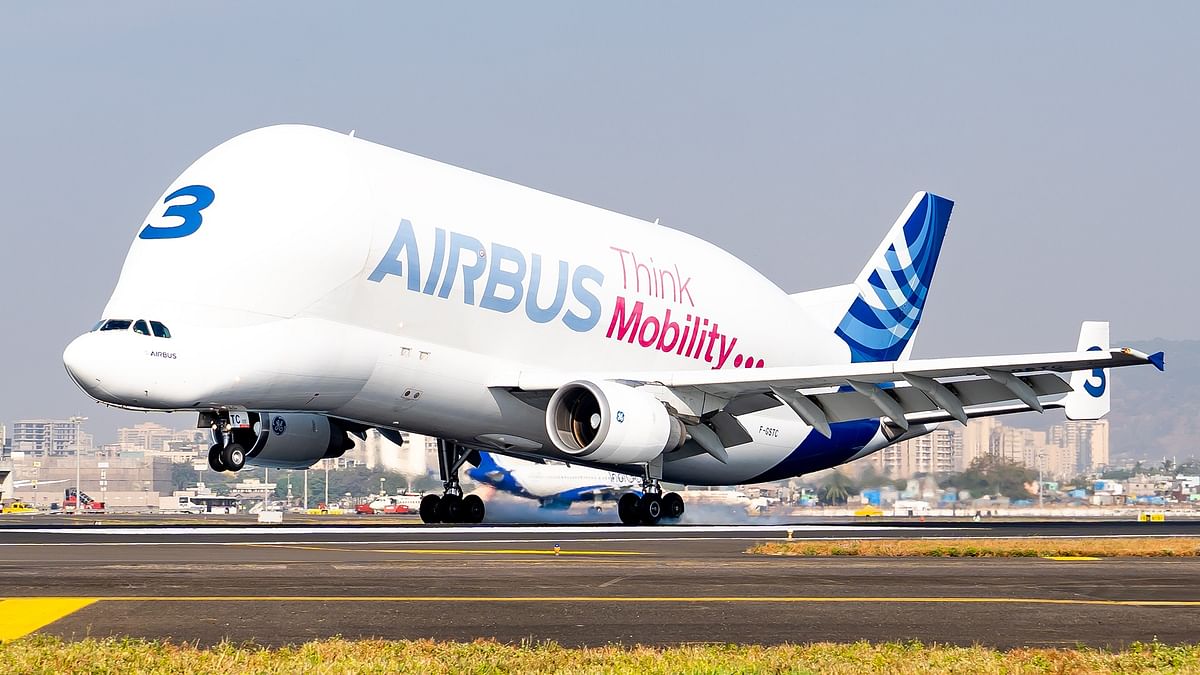 Airbus Beluga: दुनिया का सबसे बड़ा कार्गो विमान, जानें इसमें क्या है खास?
