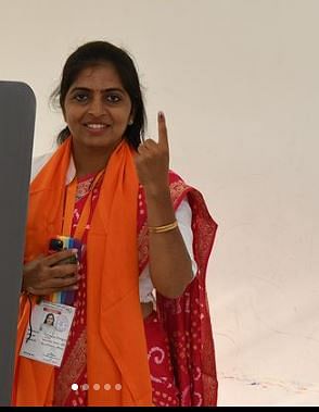 गुजरात चुनाव में अलग-अलग दलों ने 40 महिला उम्मीदवारों के मैदान में उतारा था, जिसमें 17 को जीत मिली है.
