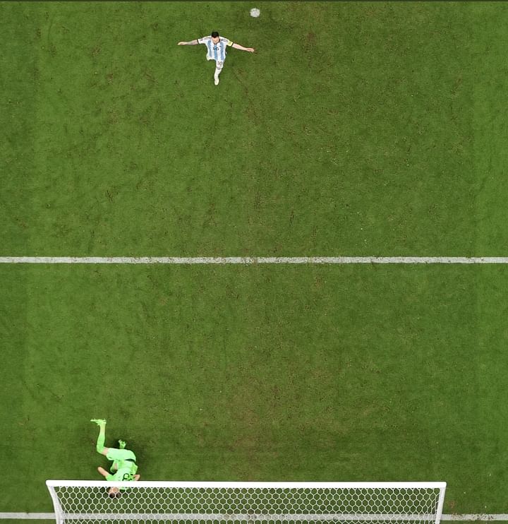 FIFA: क्वार्टर फाइनल मैच में अर्जेटीना ने पेनल्टी में नीदरलैंड को 4-3 से हराकर सेमीफाइनल में अपनी जगह पक्की कर ली. 