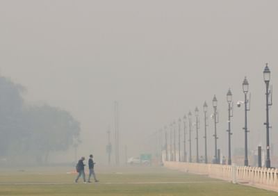 Delhi Pollution: दिल्ली की हवा बेहत खराब, 321 दर्ज किया गया एक्यूआई