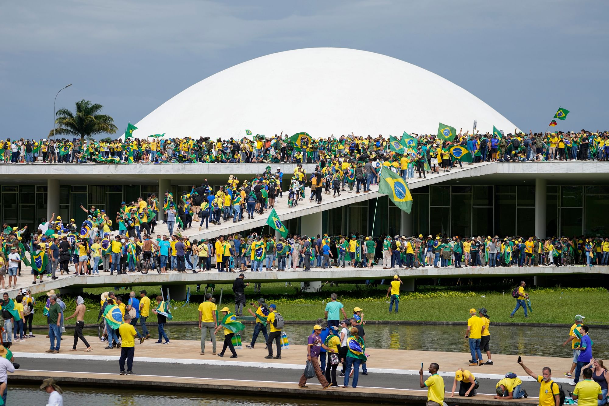 <div class="paragraphs"><p>Brazil के पूर्व राष्ट्रपति Jair Bolsonaro के समर्थकों ने  राष्ट्रीय कांग्रेस भवन पर धावा बोला</p></div>