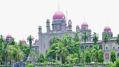 <div class="paragraphs"><p>Telangana High Court ने कांग्रेस रणनीतिकार को पुलिस के सामने पेश होने का दिया निर्देश</p></div>