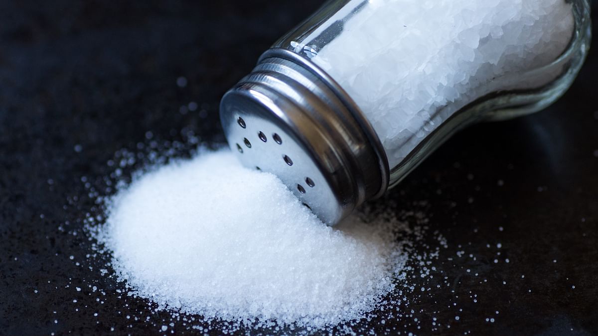 Salt Intake: ज्यादा नमक खाना जानलेवा हो सकता है, तुरंत रुक जाएं