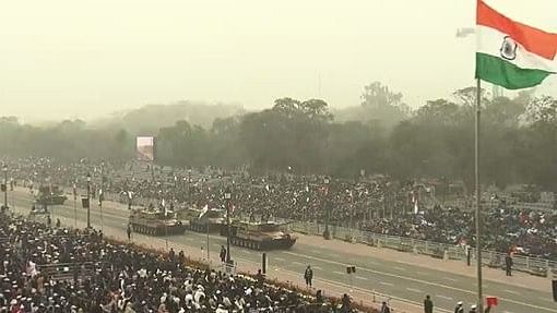 Republic Day Parade Highlights: कर्तव्य पथ पर भारत की ताकत, सीना गर्व से चौड़ा