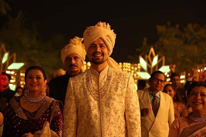 Chhatriwali Review: तेजस प्रभा विजय देओस्कर की 'छत्रीवाली' में रकुल प्रीत सिंह और सुमीत व्यास मुख्य भूमिका में हैं.