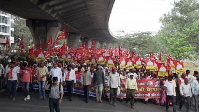 Maharashtra: किसानों ने मुख्यमंत्री की खैरात ठुकराई, नासिक-मुंबई के बीच लॉन्ग मार्च शुरू