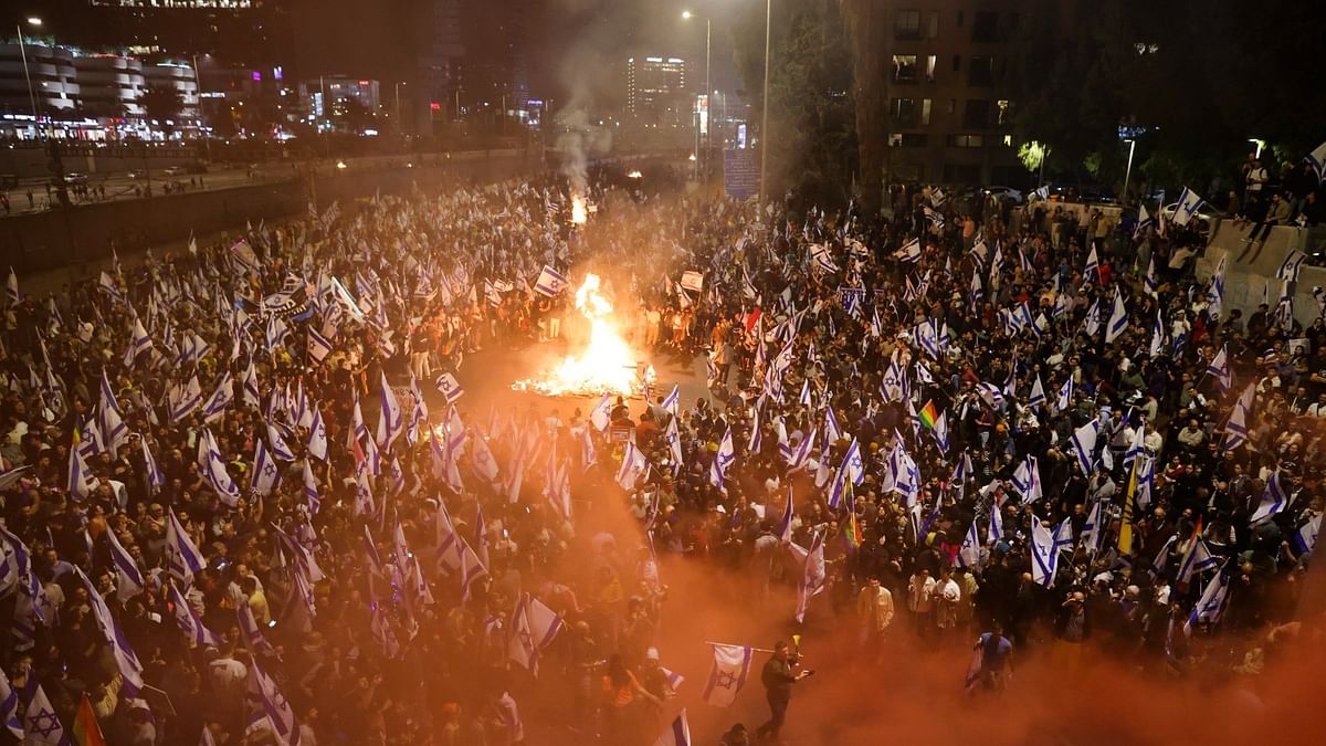 ISRAEL: हड़ताल, हिंसक झड़प-आगजनी, नेतन्याहू के न्यायिक सुधार बिल में क्या है?