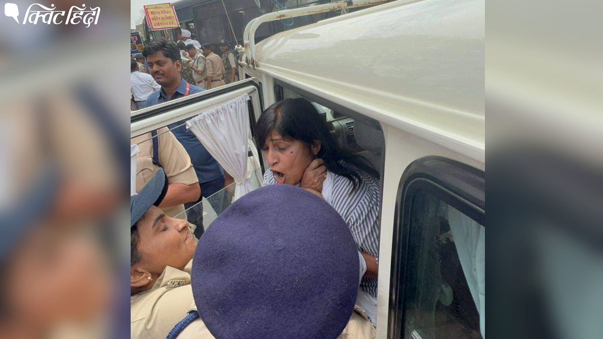 <div class="paragraphs"><p>MP:'BJP का यही असली चेहरा'-गिरफ्तारी के लिए MLA का गला पकड़ने पर बोली कांग्रेस</p></div>