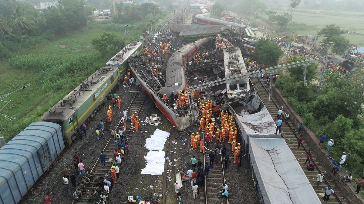 Odisha Train Accident | ओडिशा ट्रेन हादसे में मरने वालों की संख्या अब तक 280 के पार हो गई है