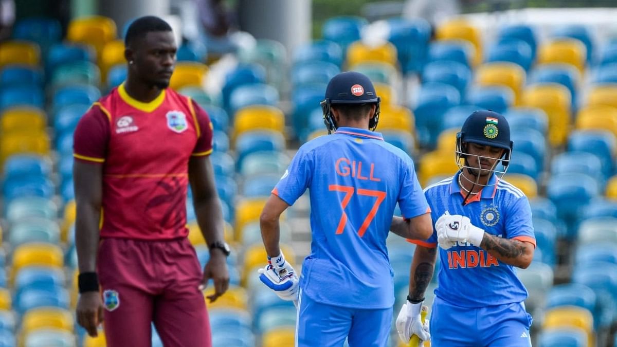 WI vs IND: भारत की 6 विकेट से हार, सीरीज बराबरी पर, तस्वीरों में देखें हाल