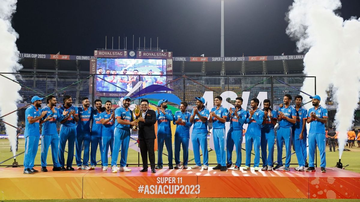 Asia Cup: बारिश का खलल, सिराज का कहर, टीम का जश्न... भारत यूं बना चैंपियन| Photos