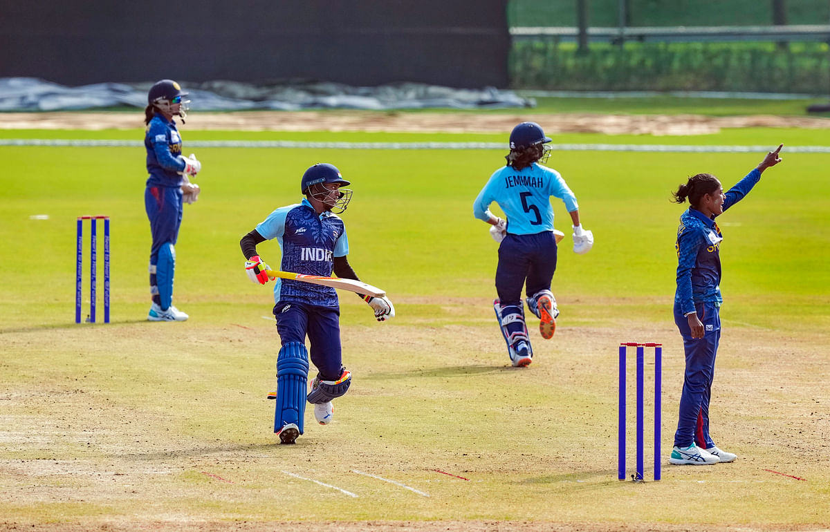 भारत ने पहले बल्लेबाजी करते हुए श्रीलंका को 20 ओवर में 117 रनों का लक्ष्य दिया था