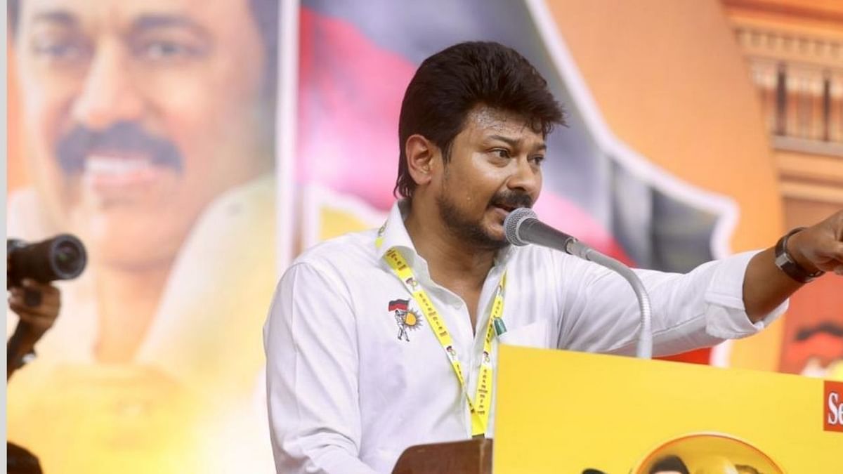 Udhaynidhi Stalin के 'सनातन धर्म को मिटाओ' बयान पर विवाद, BJP के विरोध के बाद दी सफाई Udhaynidhi Stalin eradicate Sanatan Dharma remark sparks row BJP amit shah attack