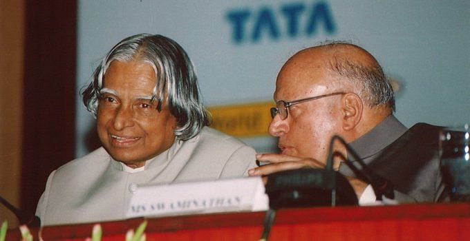 MS Swaminathan: एम एस स्वामीनाथन पद्म श्री, पद्म भूषण, पद्म विभूषण, रेमन मैग्सेस जैसे अवार्ड से सम्मानित थे.