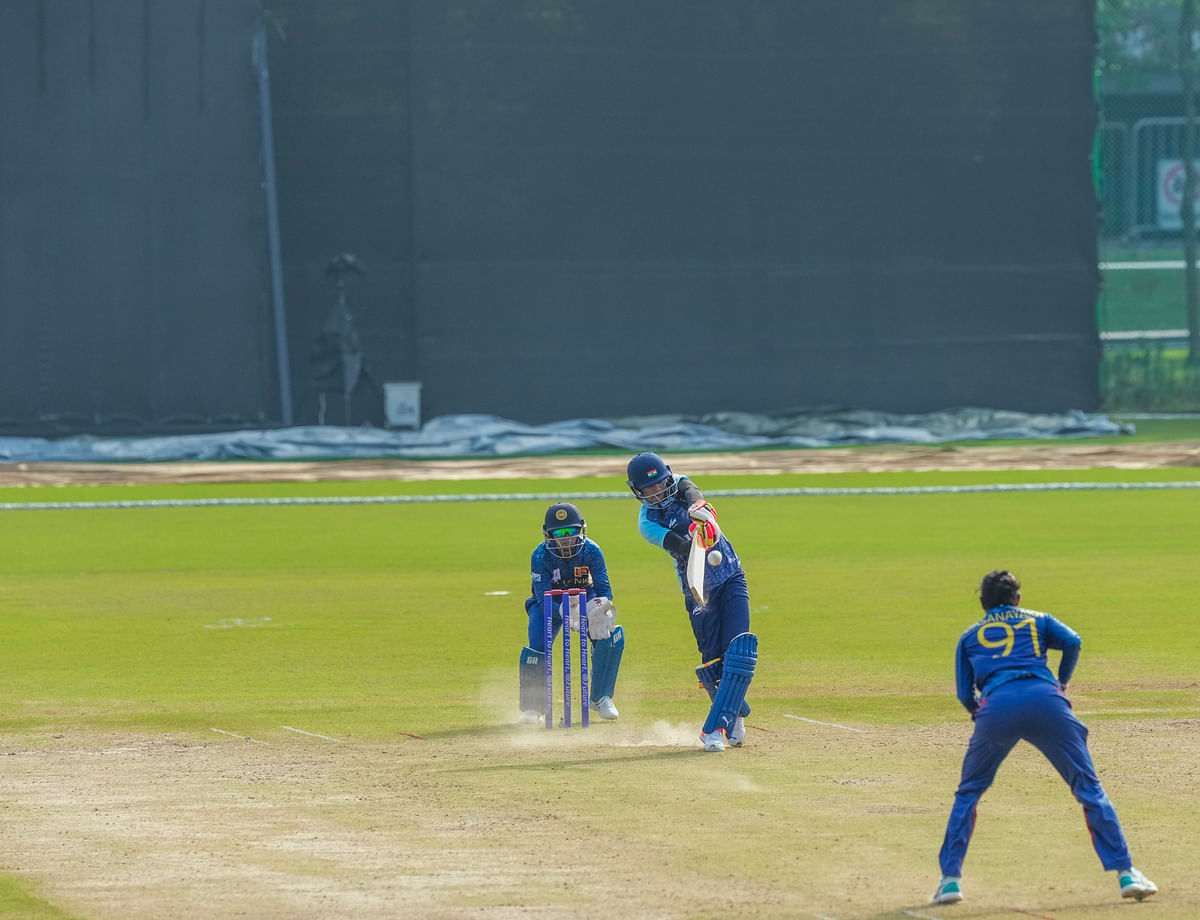 भारत ने पहले बल्लेबाजी करते हुए श्रीलंका को 20 ओवर में 117 रनों का लक्ष्य दिया था