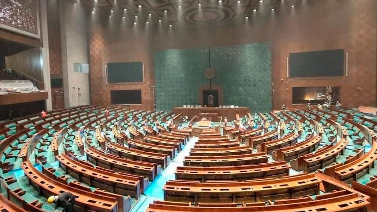 नया संसद भवन अंदर से कैसा दिखता है? चमचमाती सीटें और ₹971 करोड़ का खर्च | Photos