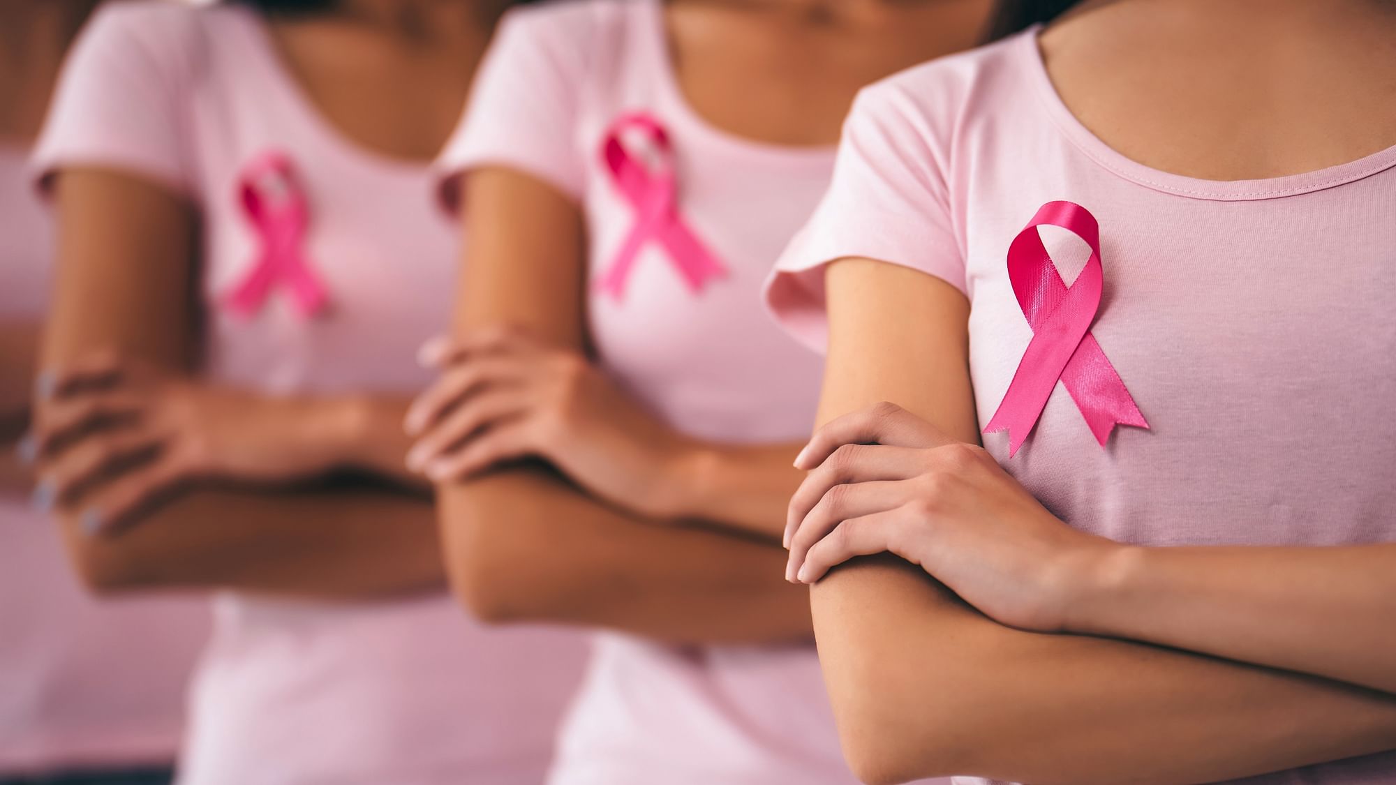 <div class="paragraphs"><p><strong>Breast Cancer Awareness Month:&nbsp;</strong>स्तन कैंसर को पहचानने व रोकने के लिए ब्रेस्ट के हेल्थ को लेकर सतर्क रहें.</p></div>